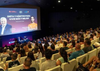 Turismo impulsa las islas como destino deportivo y de bienestar con el pódcast ‘Fitness Revolucionario’