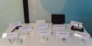 Canarias multiplica por seis la teleasistencia avanzada para mejorar la atención a personas dependientes