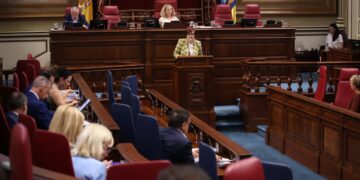 El Parlamento de Canarias convalida el Decreto-ley que permite agilizar el sistema público de dependencia