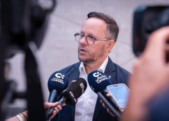 Canarias promoverá en Bruselas que las regiones fronterizas tengan un papel más activo en la política migratoria