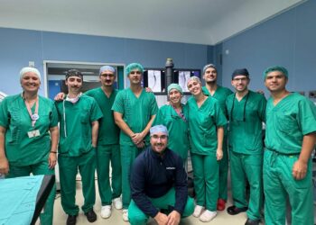 El Hospital Insular de Gran Canaria trata el aneurisma complejo de aorta con una nueva tecnología
