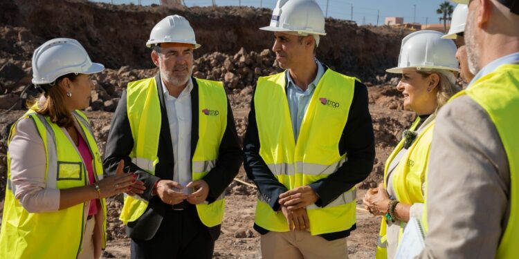 Clavijo subraya la “clara apuesta” del Gobierno por reforzar la atención sanitaria en el norte de Fuerteventura