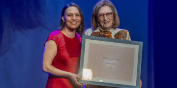 Homenaje a Lola Suárez en el Día de las Escritoras Canarias