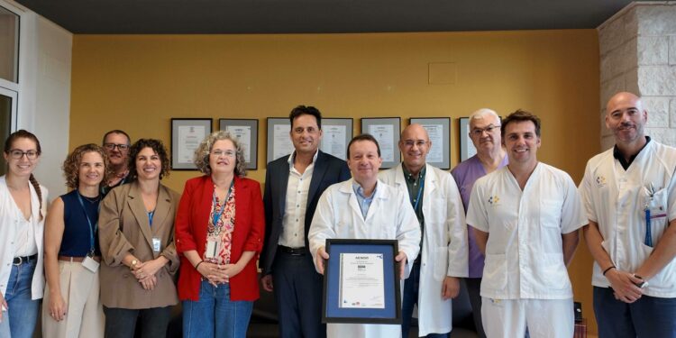 El Hospital Doctor Negrín obtiene el certificado del Sistema de Gestión Ambiental de AENOR