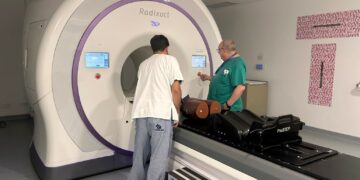 El Hospital La Candelaria, primer centro público de Canarias que emplea una nueva técnica en el cáncer de próstata