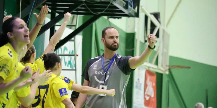Dejan Ojeda, Premio al Deporte Canario a la juventud que brilla en los banquillos del balonmano femenino español
