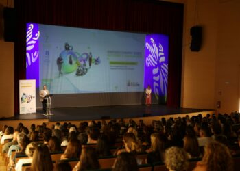 Educación aborda las claves para mejorar la atención al alumnado con autismo