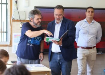 Educación acerca el patrimonio lingüístico de Canarias a las aulas a través de un diccionario de canarismos