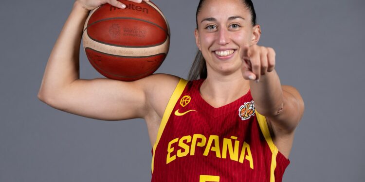 Maite Cazorla, Premio al Deporte Canario a una trayectoria que rompe barreras inspirando al baloncesto femenino