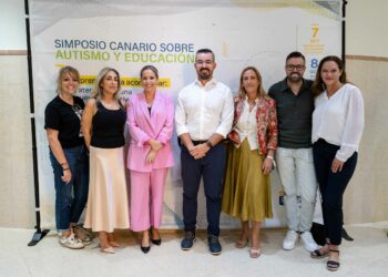 Más de 800 profesionales se forman en Canarias para mejorar la atención al alumnado con autismo