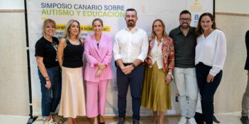 Más de 800 profesionales se forman en Canarias para mejorar la atención al alumnado con autismo