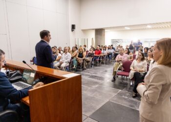 Bienestar Social impulsa un nuevo modelo de contratación que agilizará la atención a la dependencia en Canarias