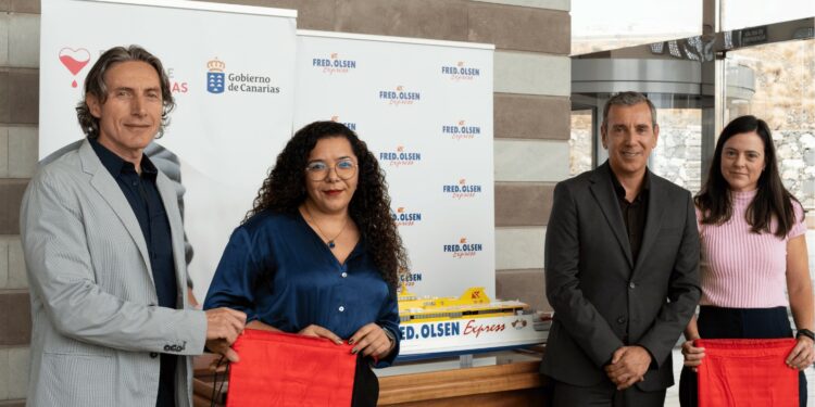 Hemodonación y Hemoterapia renueva el acuerdo de colaboración con la compañía Fred. Olsen Express