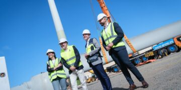 Clavijo pone en valor la apuesta de Gáldar por un modelo energético más sostenible y menos dependiente