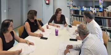 El SCS celebra un encuentro de trabajo con los directores de área para analizar los Servicios Sanitarios