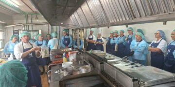 El HUC reúne a expertos en hostelería hospitalaria para avanzar en humanización de la alimentación de los pacientes