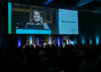 Rita Tristancho participa en la apertura de unas jornadas internacionales sobre farmacia hospitalaria