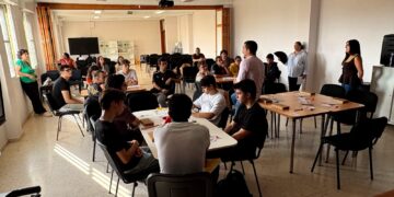 El Gobierno de Canarias trabaja con las personas jóvenes para detectar y paliar la soledad no deseada