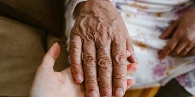 ‘La memoria compartida’: escuchar a las personas mayores para escribir nuevas historias