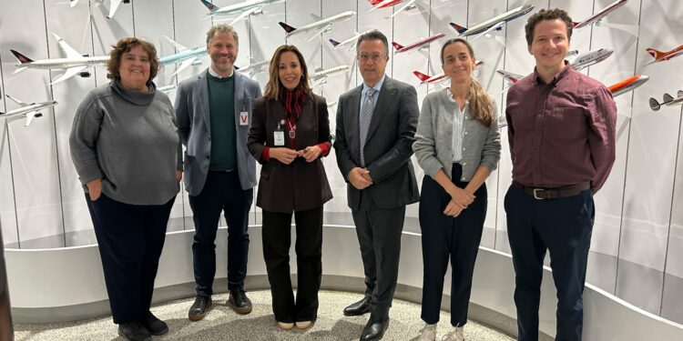Turismo presenta Canarias como destino de invierno en Canadá por su conectividad, clima e identidad