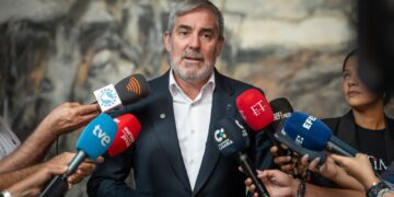 Clavijo reclama a Sánchez un plan urgente de contingencia ante la reactivación de la ruta atlántica